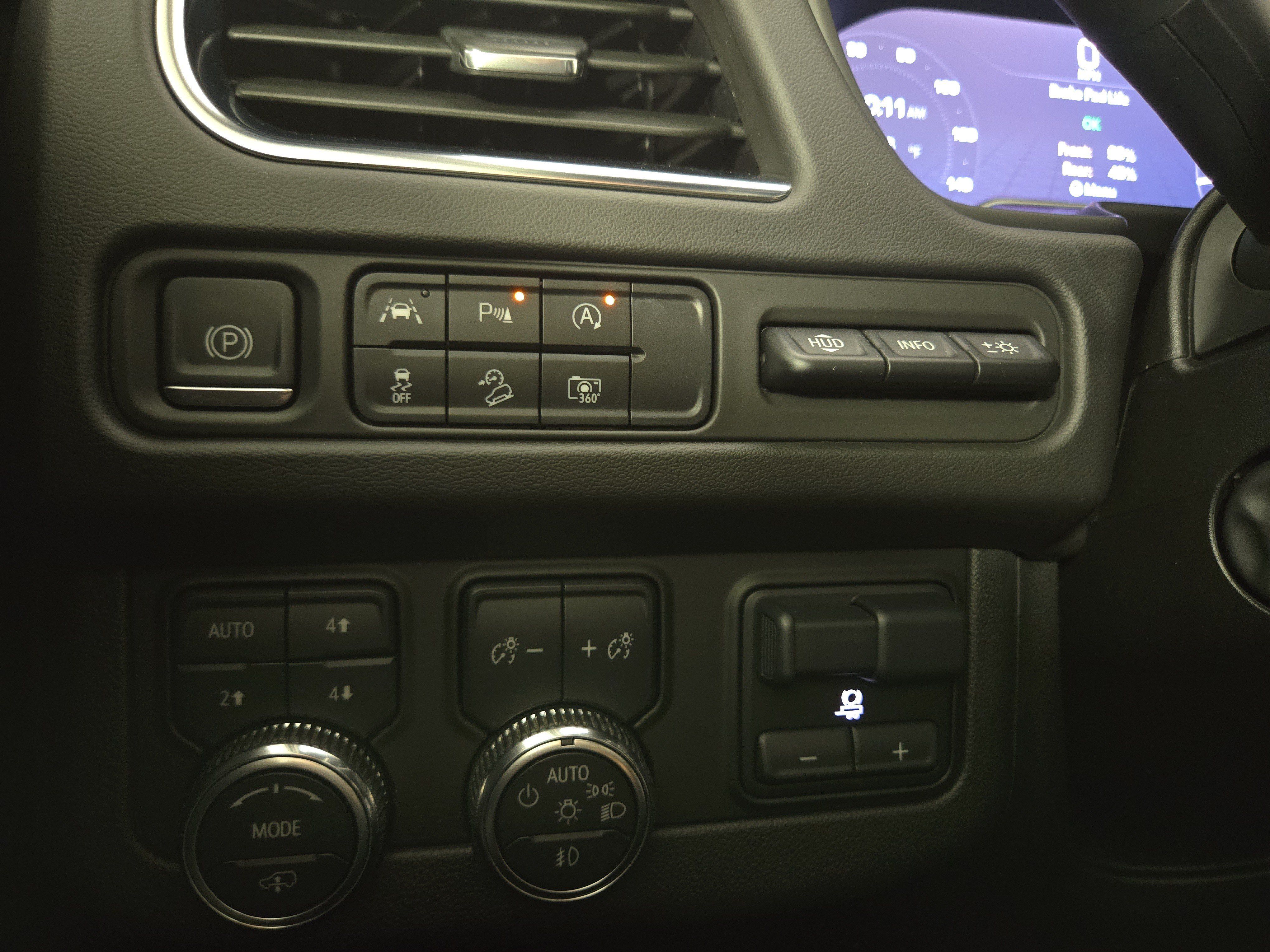 Certified 2023 GMC Yukon AT4 w/ AT4 Premium Plus Package AWD/4WD image 27