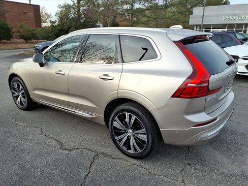 Used 2023 Volvo XC60 B5 Plus w/ Climate Package image 5