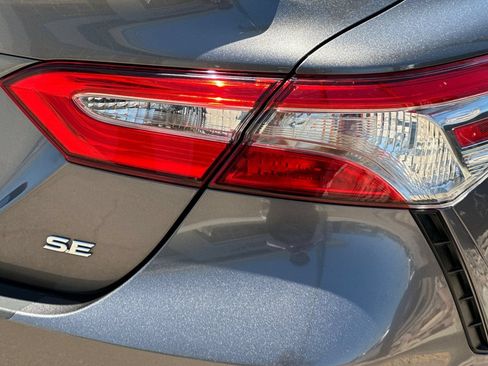 Used 2019 Toyota Camry SE w/ Carpet Mat Package FWD image 23