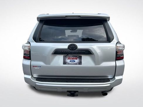 Used 2024 Toyota 4Runner TRD Off-Road Premium AWD/4WD image 4