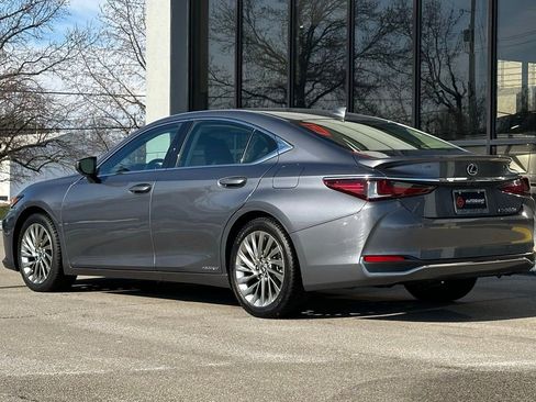 Used 2019 Lexus ES 300h w/ Luxury Package image 7
