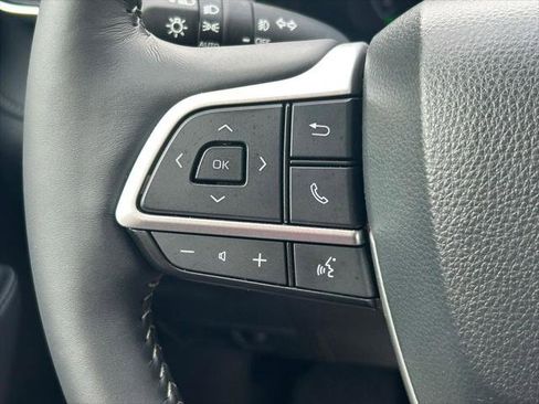 Certified 2025 Toyota Highlander Platinum AWD/4WD image 45