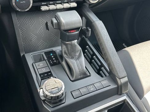 Used 2025 Toyota Tacoma TRD Off-Road AWD/4WD image 26