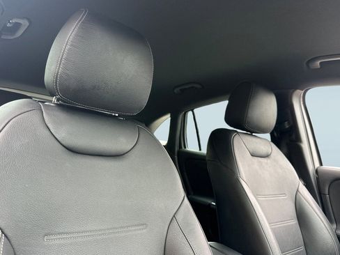 Certified 2022 Mercedes-Benz GLA 35 AMG Grey image 26