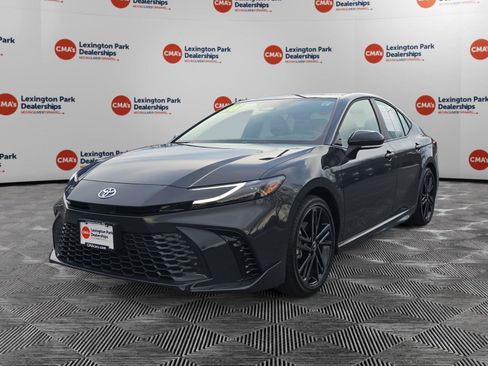 Used 2026 Toyota Camry XSE FWD image 3