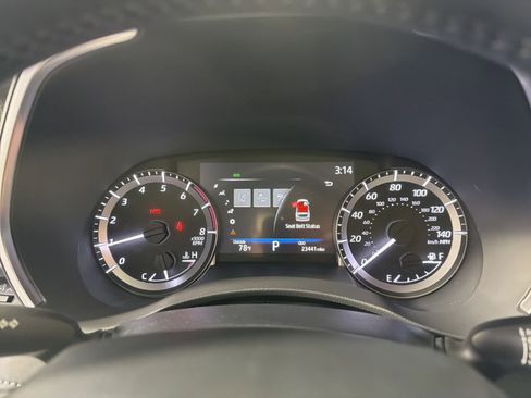 Used 2023 Toyota Highlander XLE image 35