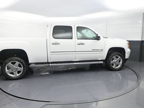 Used 2012 GMC Sierra 2500 Denali AWD/4WD image 9