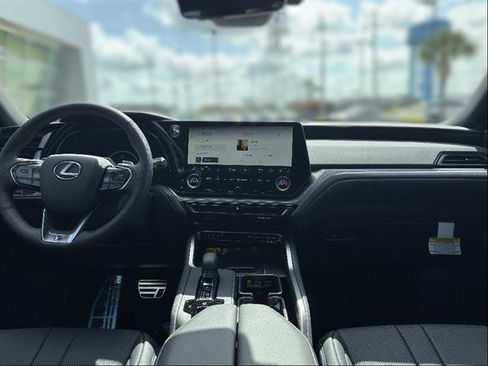 New 2026 Lexus TX 500h AWD image 11