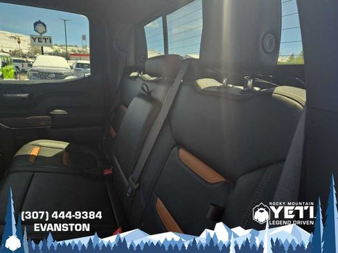 Used 2022 GMC Sierra 1500 AT4 w/ AT4 Premium Package AWD/4WD image 16