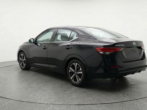 Used 2025 Nissan Sentra SV image 6