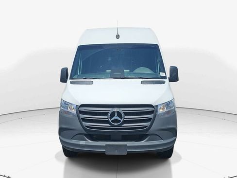 Used 2025 Mercedes-Benz Sprinter 2500 image 8