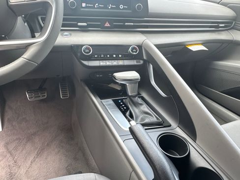 New 2026 Hyundai Elantra Sport image 30