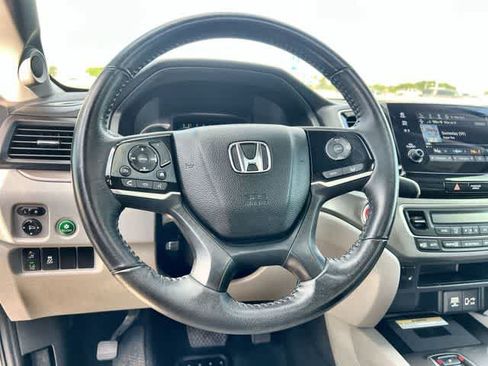 Certified 2021 Honda Pilot Special Edition image 17
