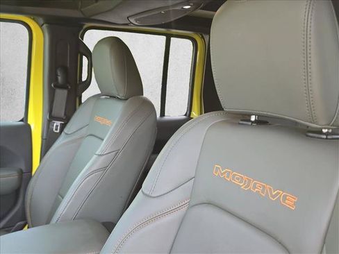 Used 2024 Jeep Gladiator Mojave AWD/4WD image 20