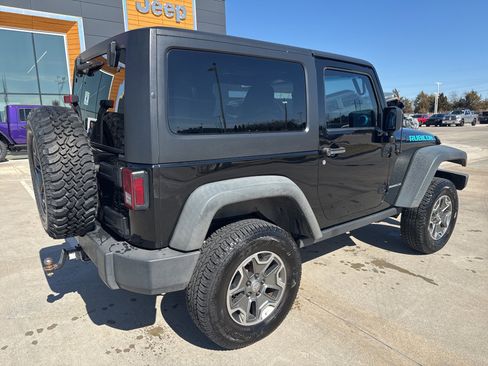 Used 2013 Jeep Wrangler Rubicon w/ PWR Convenience Group image 7
