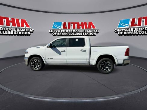 Used 2025 RAM 1500 Laramie AWD/4WD image 5