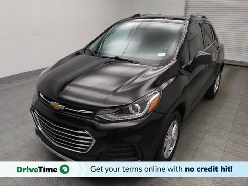 Used 2020 Chevrolet Trax LT w/ LT Convenience Package AWD/4WD image 1
