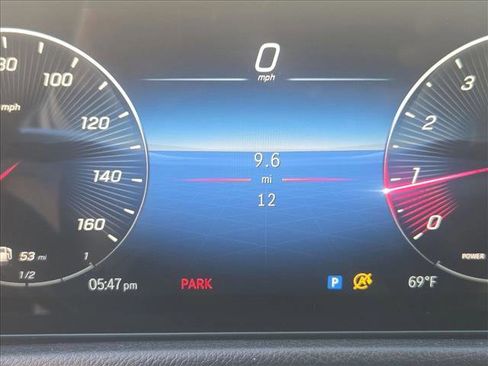 New 2026 Mercedes-Benz GLB 250 image 10