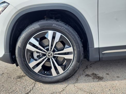 Used 2025 Mercedes-Benz GLA 250 4MATIC image 10