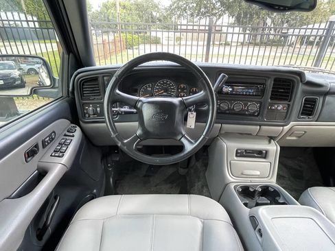 Used 2002 Chevrolet Tahoe LT image 25
