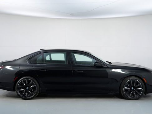 Used 2024 BMW i7 eDrive50 w/ M Sport Package image 62