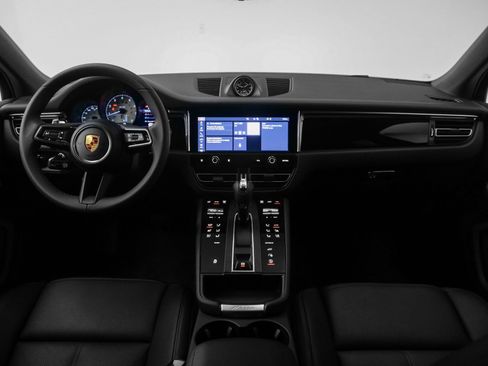 Certified 2025 Porsche Macan image 27
