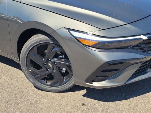 New 2026 Hyundai Elantra SEL Sport Premium FWD image 6