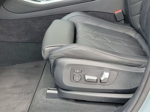Used 2024 BMW X5 sDrive40i w/ M Sport Package RWD image 26