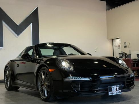 Used 2016 Porsche 911 Targa 4S AWD/4WD image 4