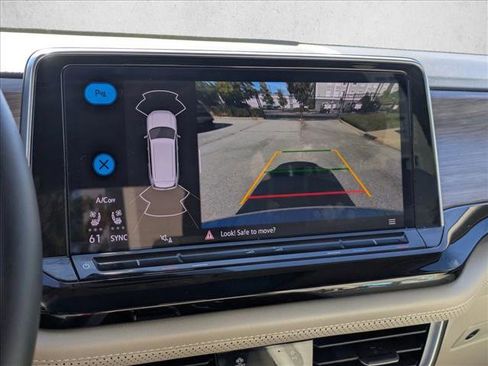 Used 2024 Volkswagen Atlas SEL image 15