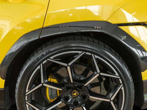 Used 2024 Lamborghini Urus Performante AWD/4WD image 13
