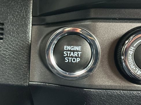 Certified 2023 Toyota Tacoma TRD Off-Road image 23