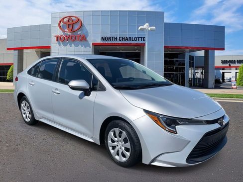 Used 2023 Toyota Corolla LE image 1