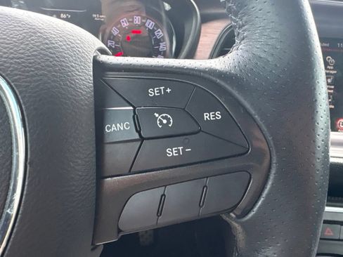 Used 2016 Dodge Challenger R/T Plus RWD image 10
