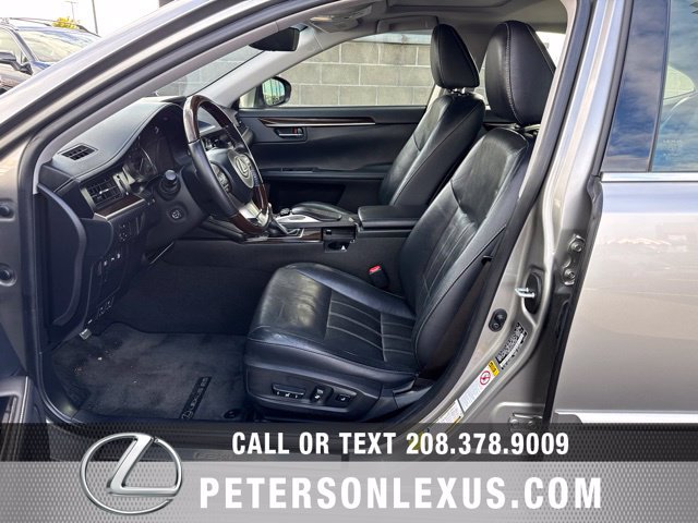 Used 2016 Lexus ES 300h w/ Luxury Package w/Wood Trim FWD image 23