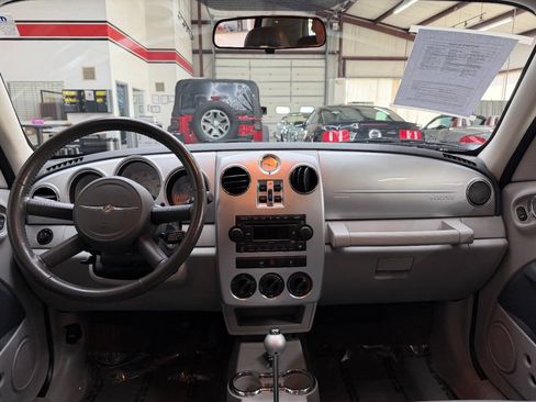 Used 2010 Chrysler PT Cruiser FWD image 20