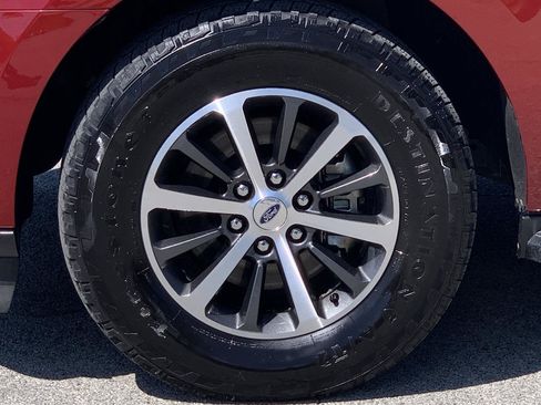 Used 2018 Ford Expedition Max XLT w/ Equipment Group 202A AWD/4WD image 51