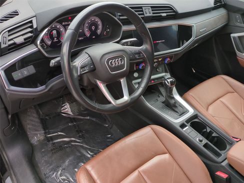 Used 2019 Audi Q3 2.0T Premium Plus w/ Premium Plus Package AWD/4WD image 9