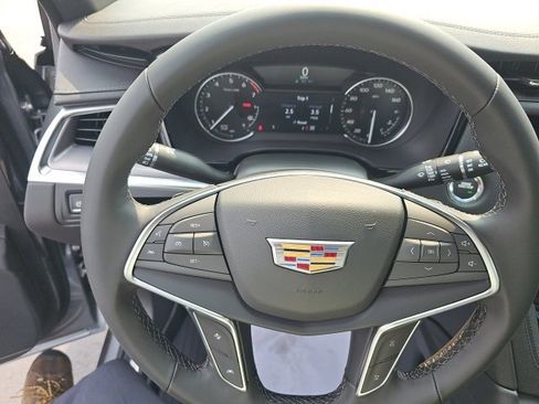 New 2025 Cadillac XT5 Luxury w/ LPO, Floor Liner Package image 39