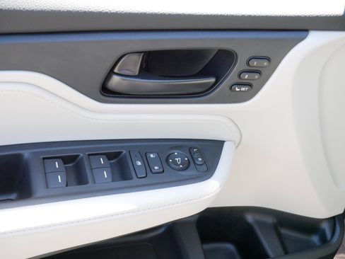 Certified 2026 Honda Odyssey EX-L image 19