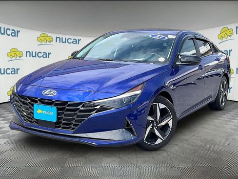 Certified 2023 Hyundai Elantra Limited FWD image 3
