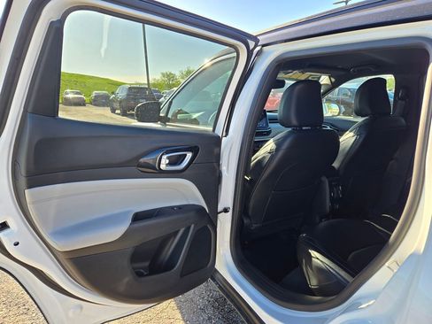 Used 2023 Jeep Compass Limited AWD/4WD image 26