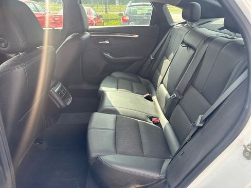 Used 2018 Chevrolet Impala LT FWD image 11