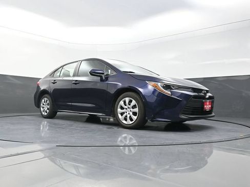 Used 2024 Toyota Corolla LE FWD image 30