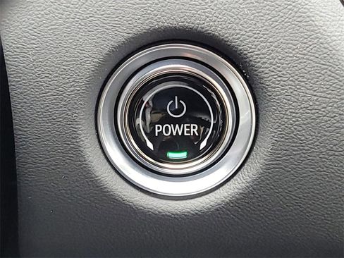 New 2025 Cadillac Lyriq Luxury image 24