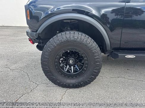 Used 2022 Ford Bronco 4-Door AWD/4WD image 4