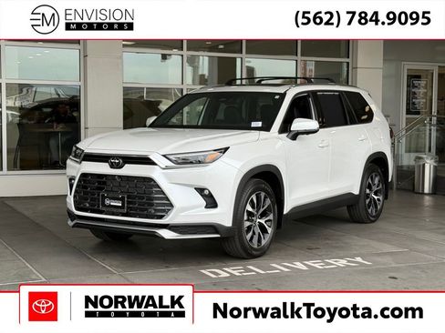 New 2026 Toyota Grand Highlander AWD Hybrid image 1