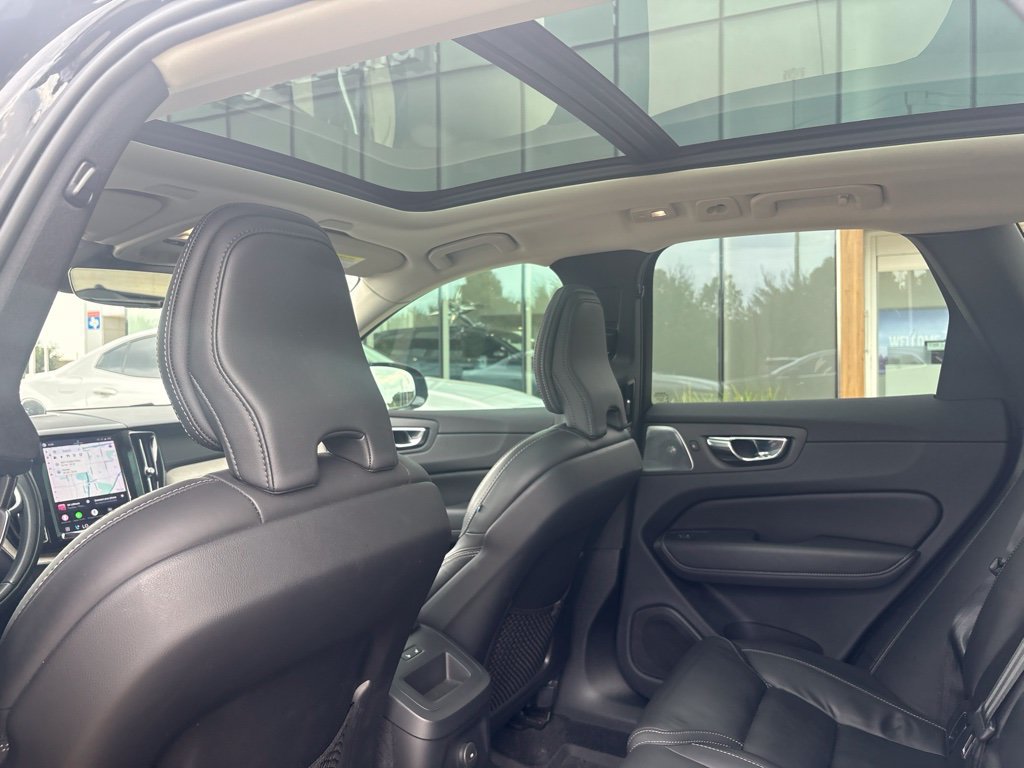 Used 2022 Volvo XC60 T8 Inscription w/ Advanced Package AWD/4WD image 14