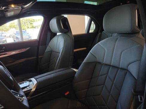 New 2026 BMW 740i w/ Premium Package RWD image 16