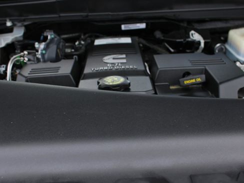 Used 2023 RAM 3500 Laramie AWD/4WD image 19